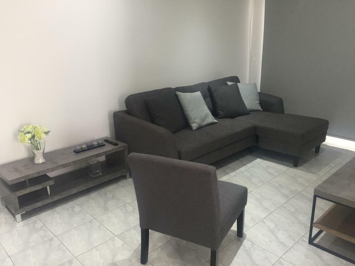 Modern Apartment In Paphos Town Centre מראה חיצוני תמונה
