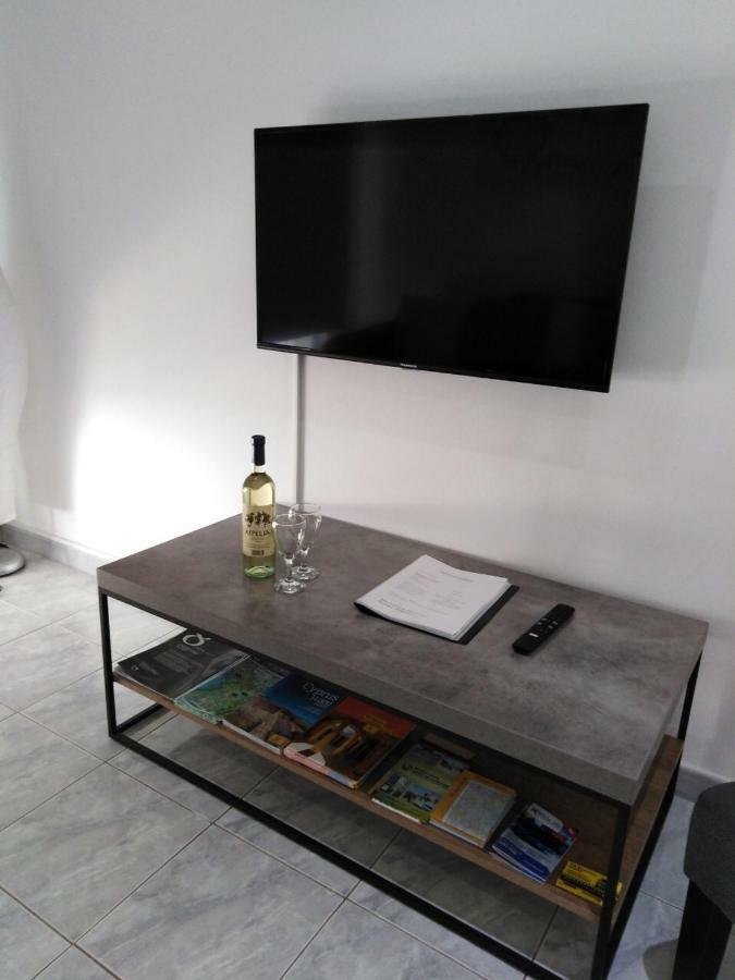 Modern Apartment In Paphos Town Centre מראה חיצוני תמונה