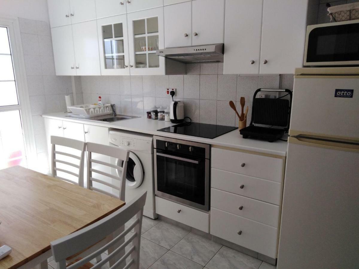 Modern Apartment In Paphos Town Centre מראה חיצוני תמונה